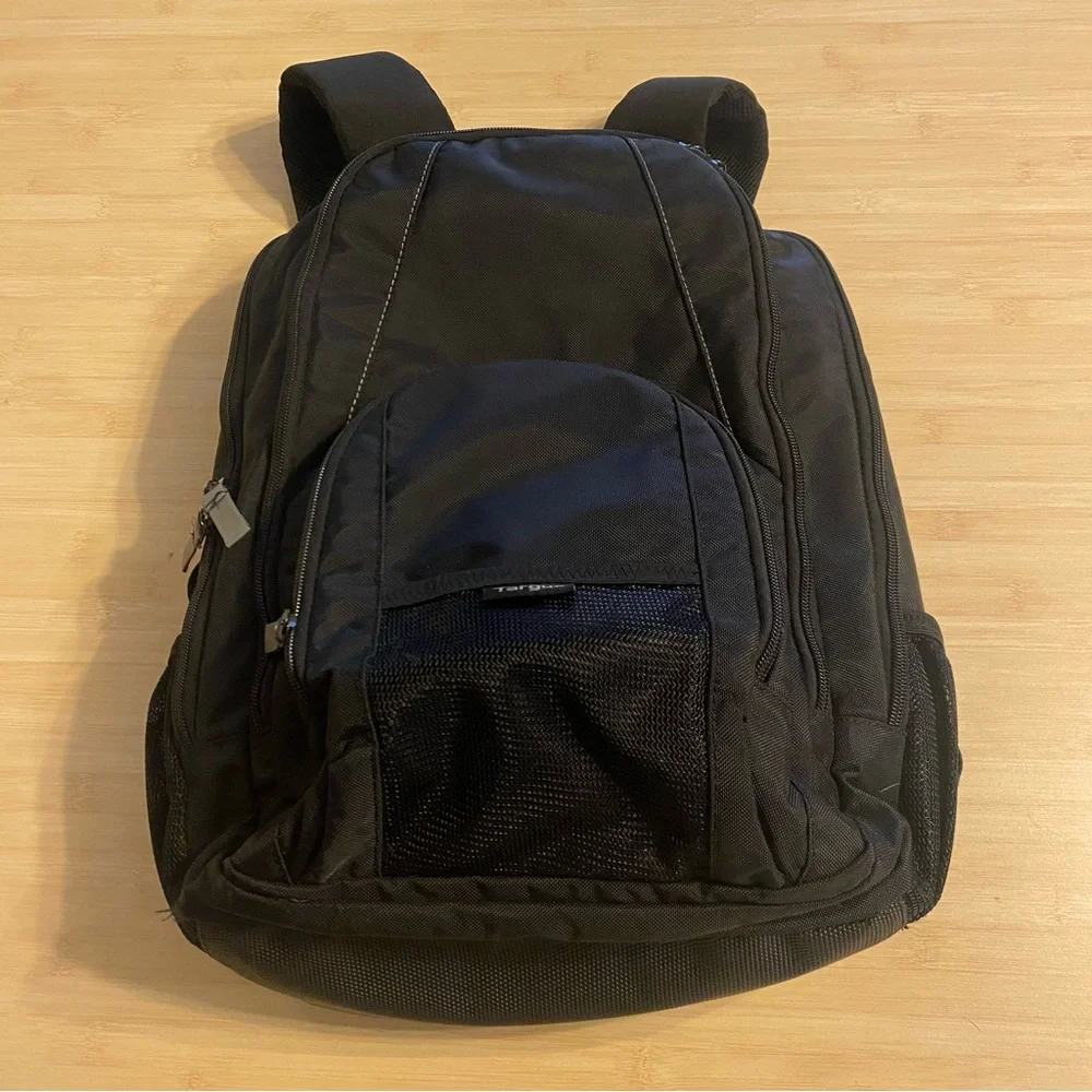 Targus Groove 17” Laptop Backpack Black